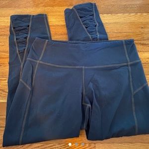 ATHLETA grey cropped leggings